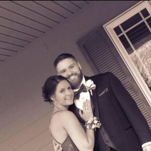 Meet your Posher, Hallie